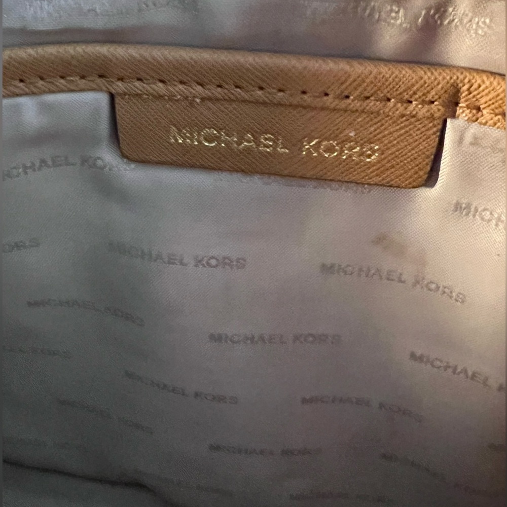 Authentic Michael Kors Purse - Picture 5 of 7